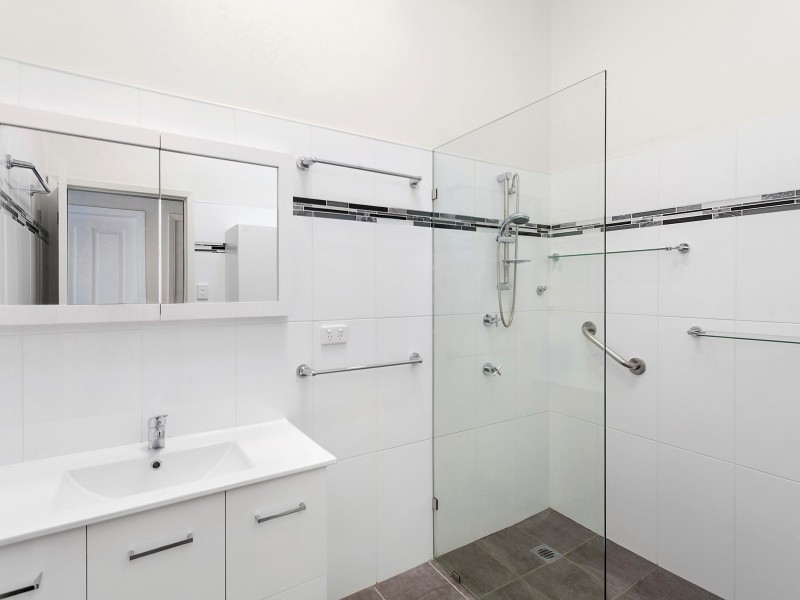 190 Wells Street, Springfield NSW 2250