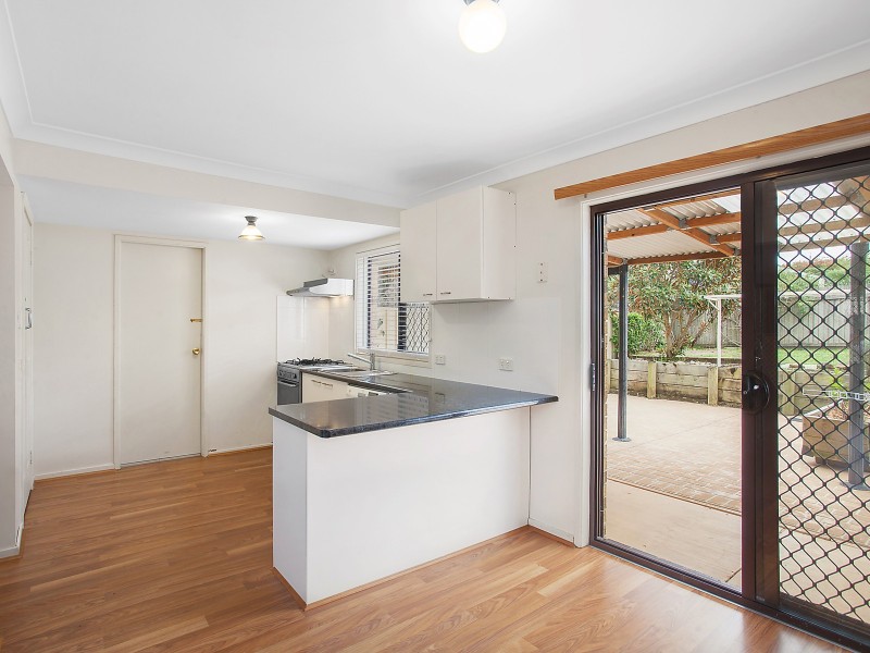 2/17 Adrian Close, Bateau Bay NSW 2261