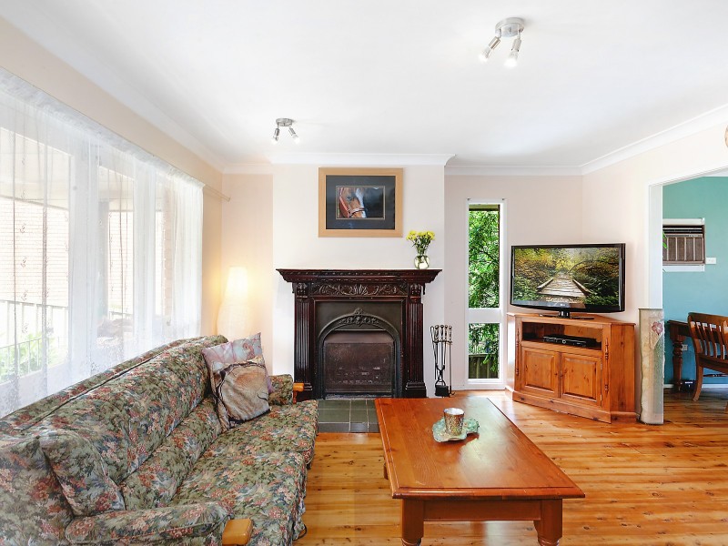 27 Malison Street, Wyoming NSW 2250