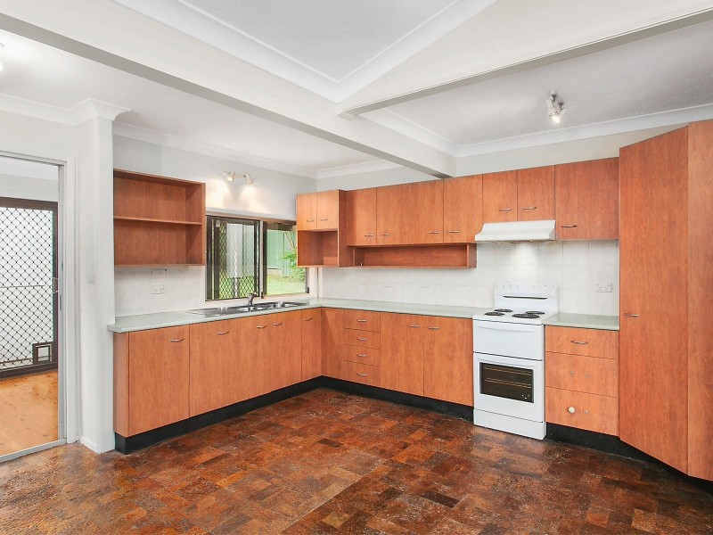 29 Angus Avenue, Wyoming NSW 2250