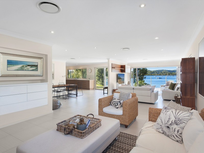 21 Bayside Drive, Green Point NSW 2251