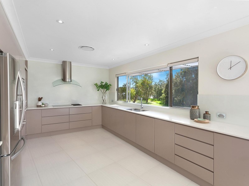 21 Bayside Drive, Green Point NSW 2251
