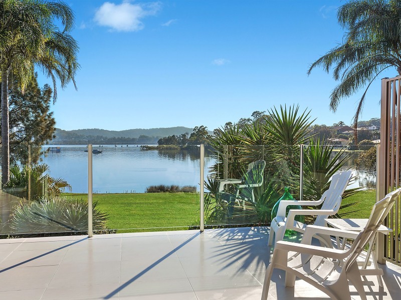 21 Bayside Drive, Green Point NSW 2251
