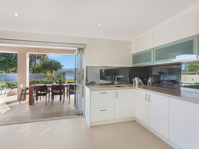 21 Bayside Drive, Green Point NSW 2251