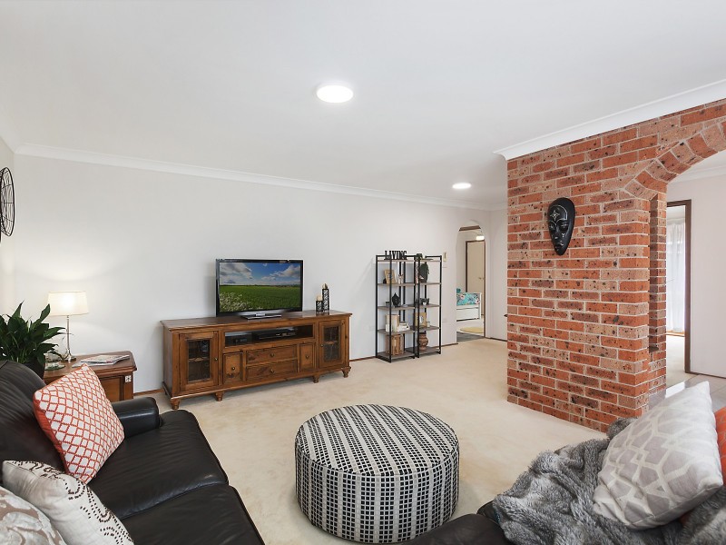 6 Hempstalk Crescent, Kariong NSW 2250