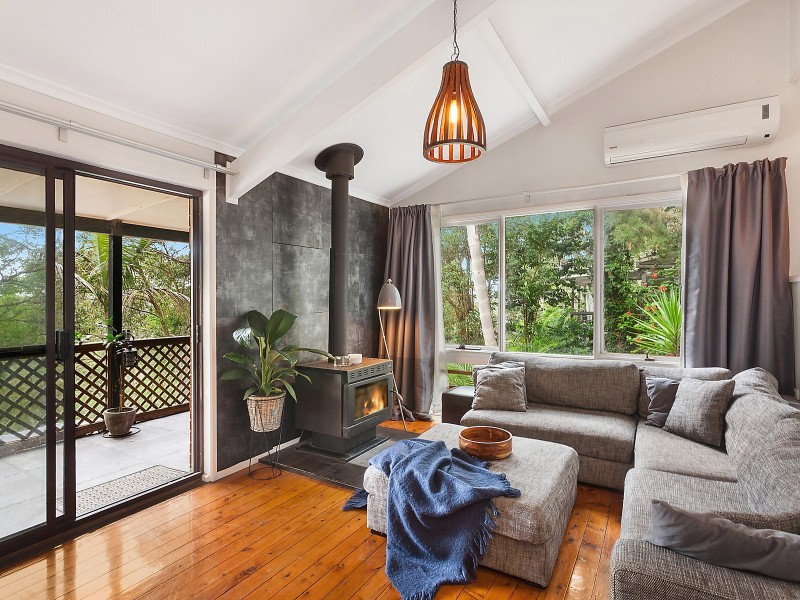 102 Bay View Avenue, East Gosford NSW 2250