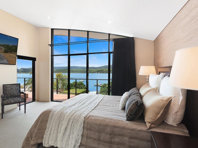 20 Wharf Street, East Gosford NSW 2250