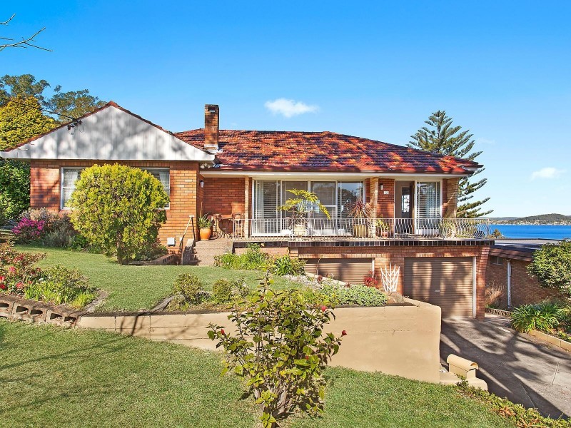 13 Bay View Avenue, East Gosford NSW 2250