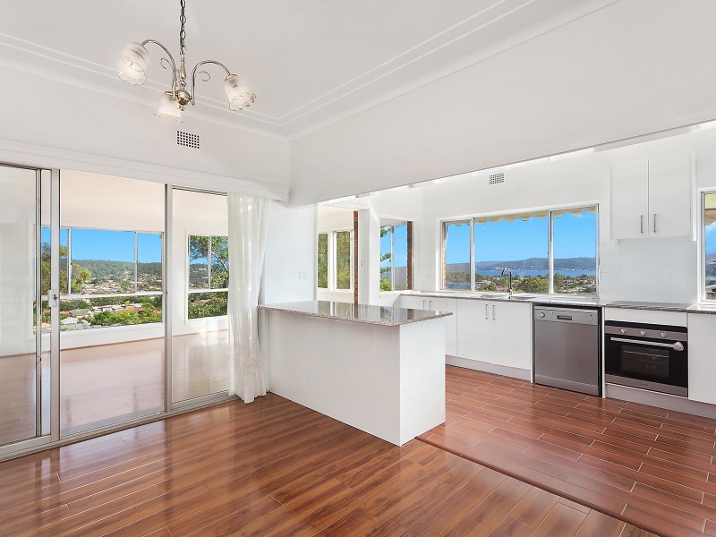 13 Bay View Avenue, East Gosford NSW 2250