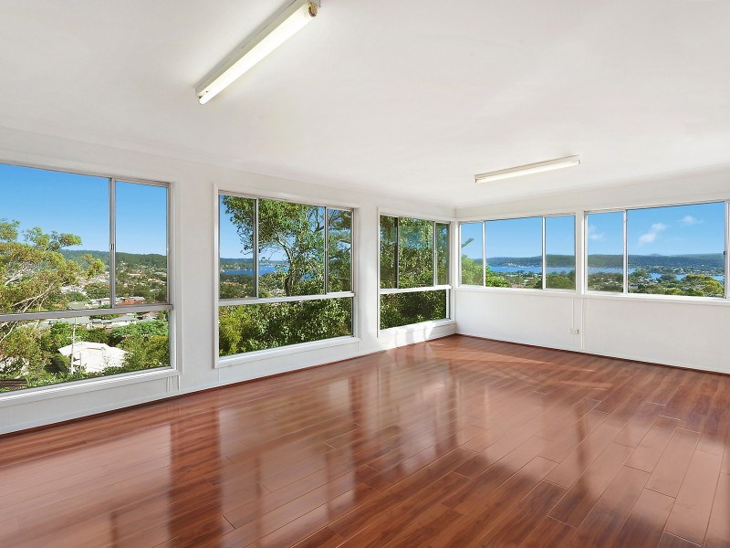 13 Bay View Avenue, East Gosford NSW 2250