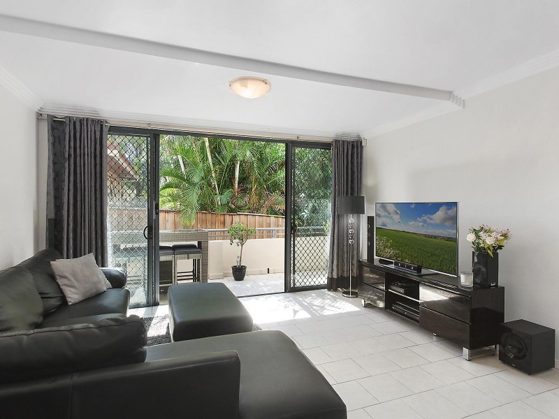 8/187-189 Albany Street, Point Frederick NSW 2250