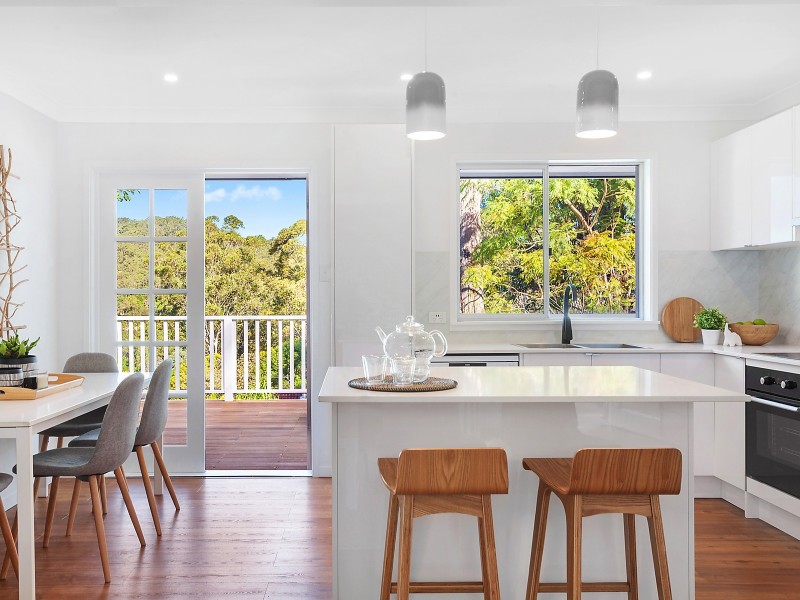 16 Chestnut Street, Wyoming NSW 2250