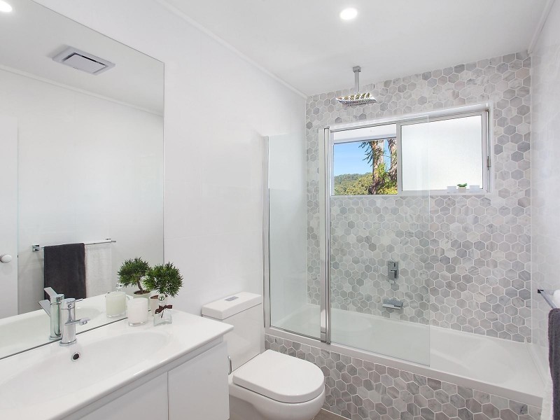 16 Chestnut Street, Wyoming NSW 2250