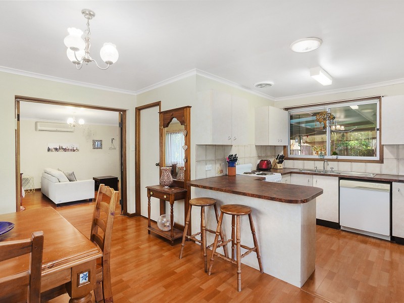 6 Tanunda Close, Narara NSW 2250
