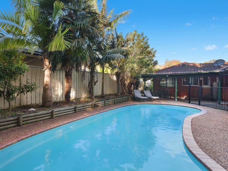 6 Tanunda Close, Narara NSW 2250