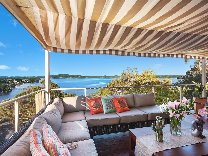 14 Sandstone Crescent, Tascott NSW 2250