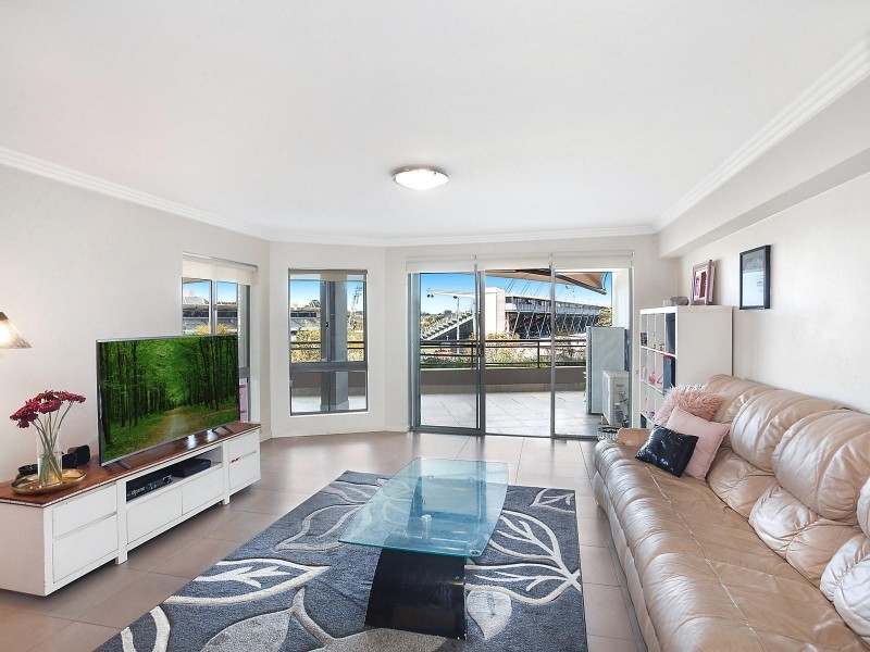 2/2A Cape Street South, Gosford NSW 2250