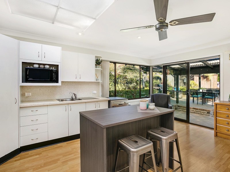 16 Crestwood Avenue, Niagara Park NSW 2250