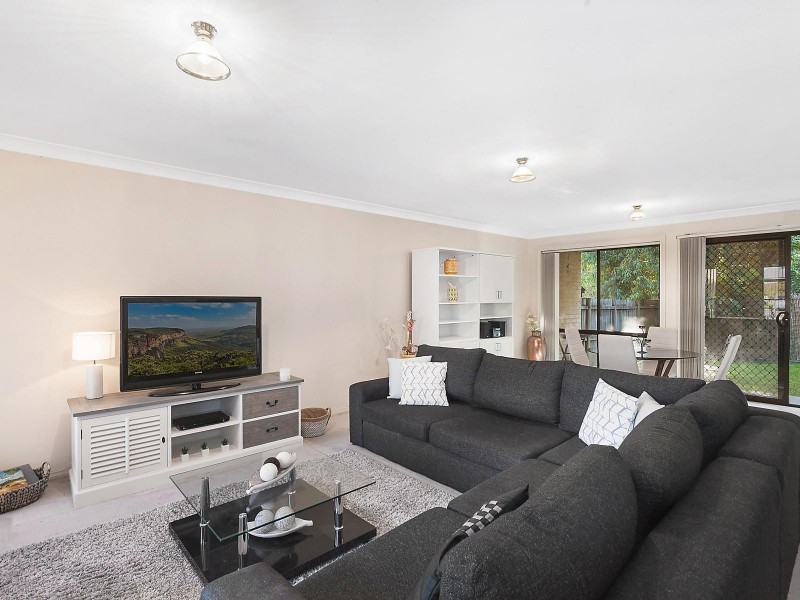 2/21 Goonak Parade, Narara NSW 2250