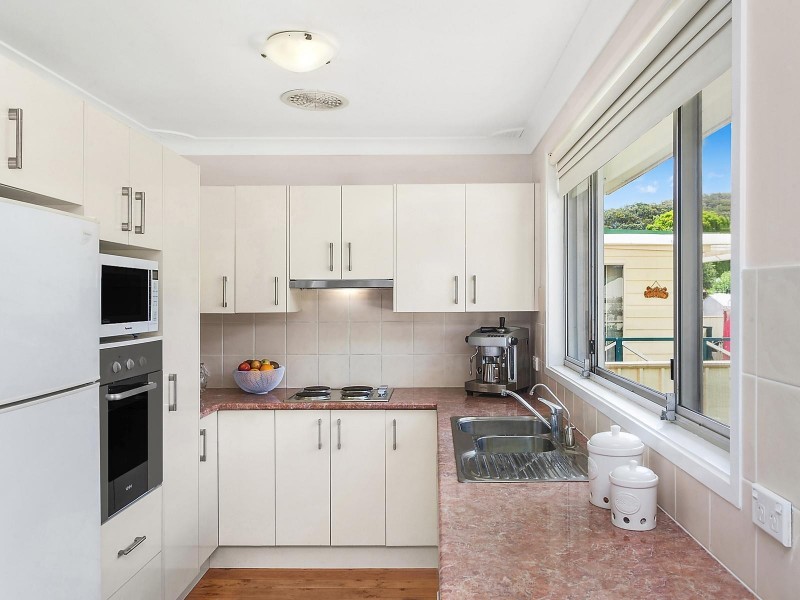 5 The Broadwaters, Tascott NSW 2250