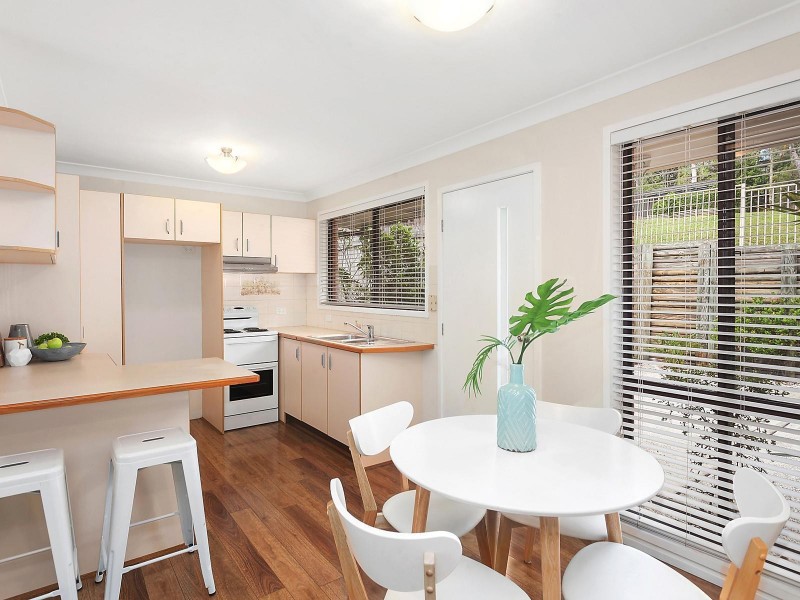 11 Perratt Close, Lisarow NSW 2250
