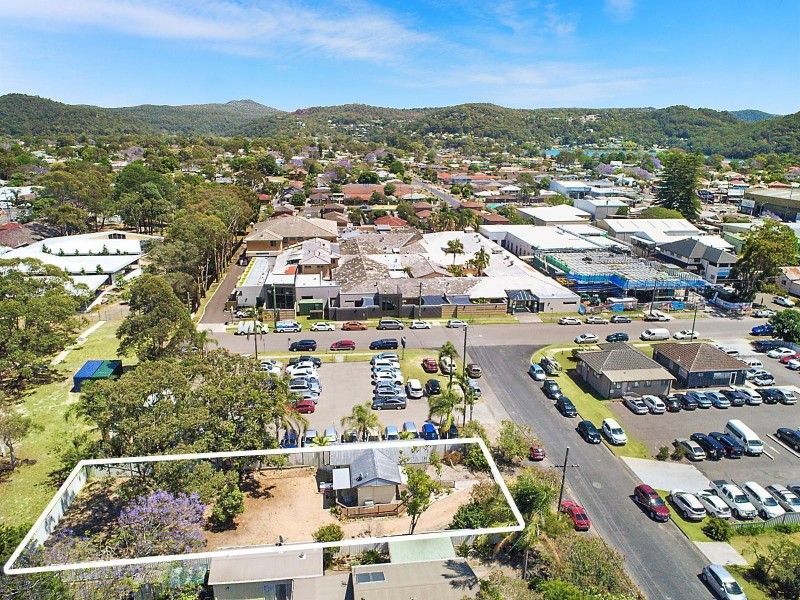 15 Dwyer Avenue, Woy Woy NSW 2256