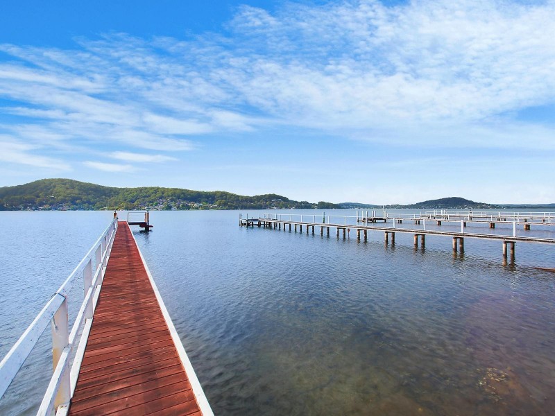 15 Caroline Street, East Gosford NSW 2250