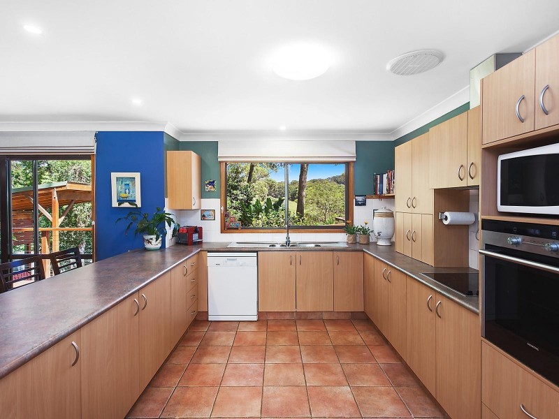 61 Ridgway Road, Avoca Beach NSW 2251
