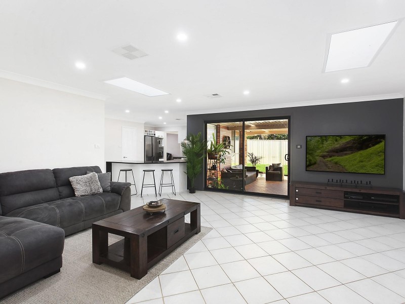 24 Geoffrey Joseph Close, Kariong NSW 2250