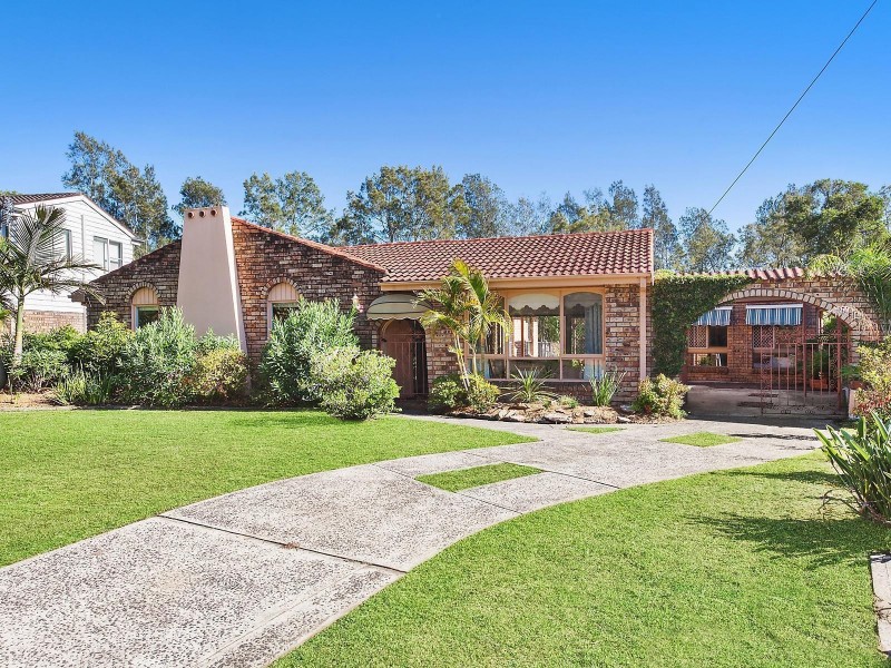 31 Bayline Drive, Point Clare NSW 2250