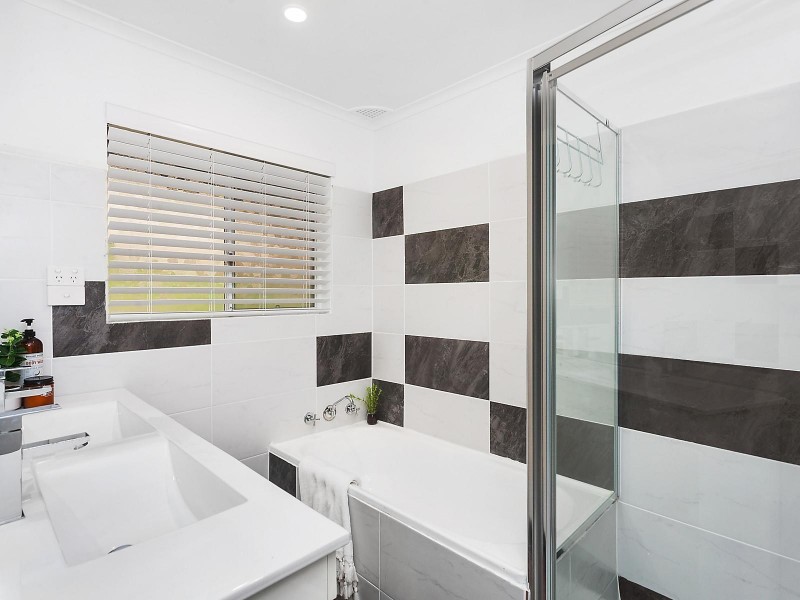 4 King Street, Ourimbah NSW 2258