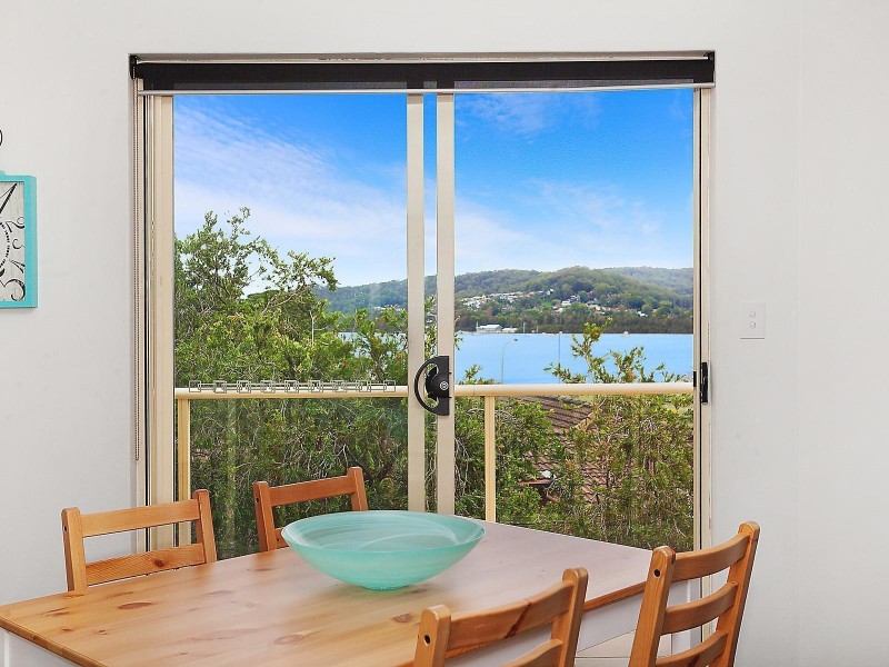 11/2-4 Mulkarra Avenue, Gosford NSW 2250