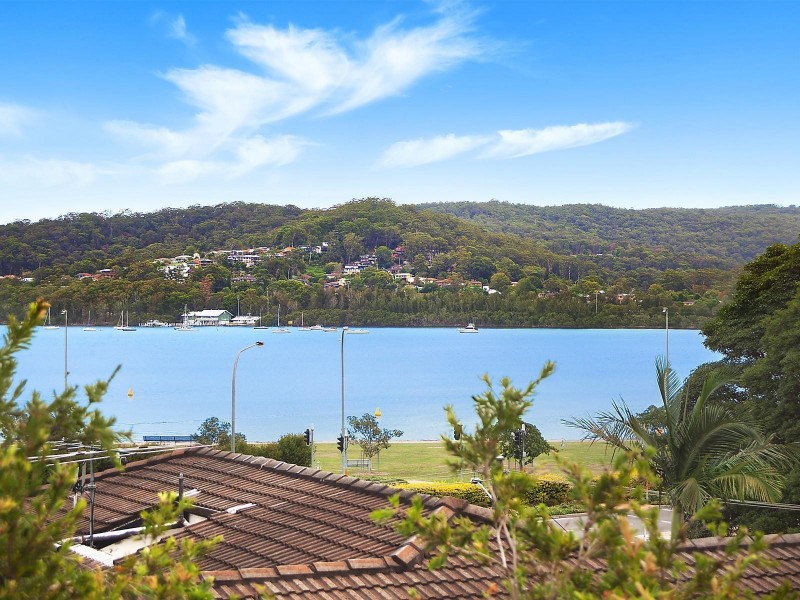 11/2-4 Mulkarra Avenue, Gosford NSW 2250