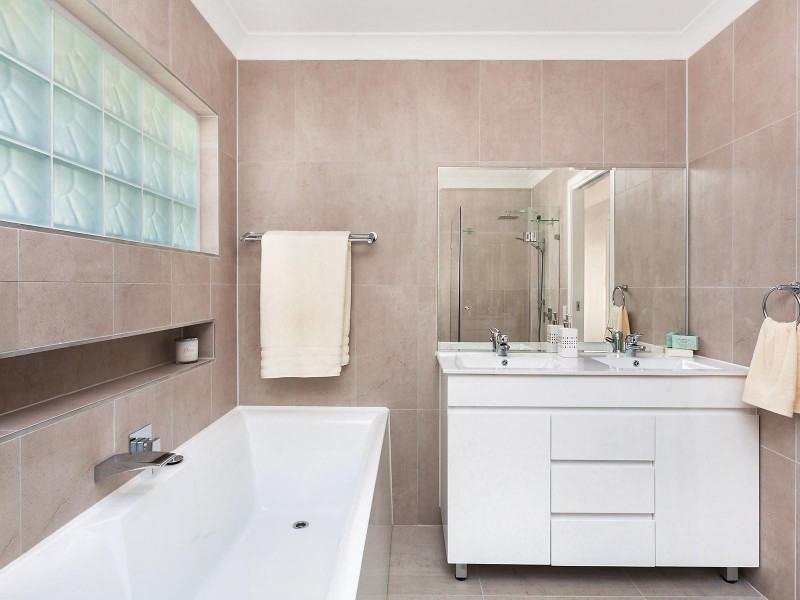 83 Mitchell Drive, Kariong NSW 2250