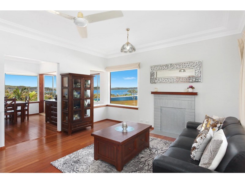 9 Bay View Avenue, East Gosford NSW 2250