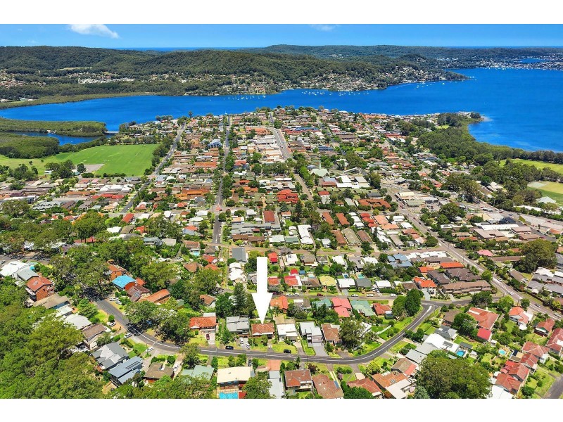 9 Bay View Avenue, East Gosford NSW 2250