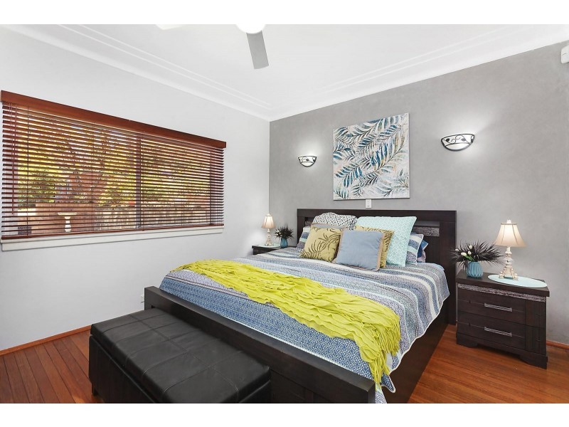 9 Bay View Avenue, East Gosford NSW 2250