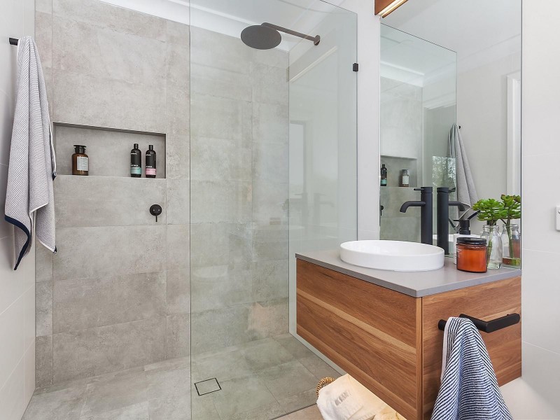 60 Jarrett Street, Wyoming NSW 2250