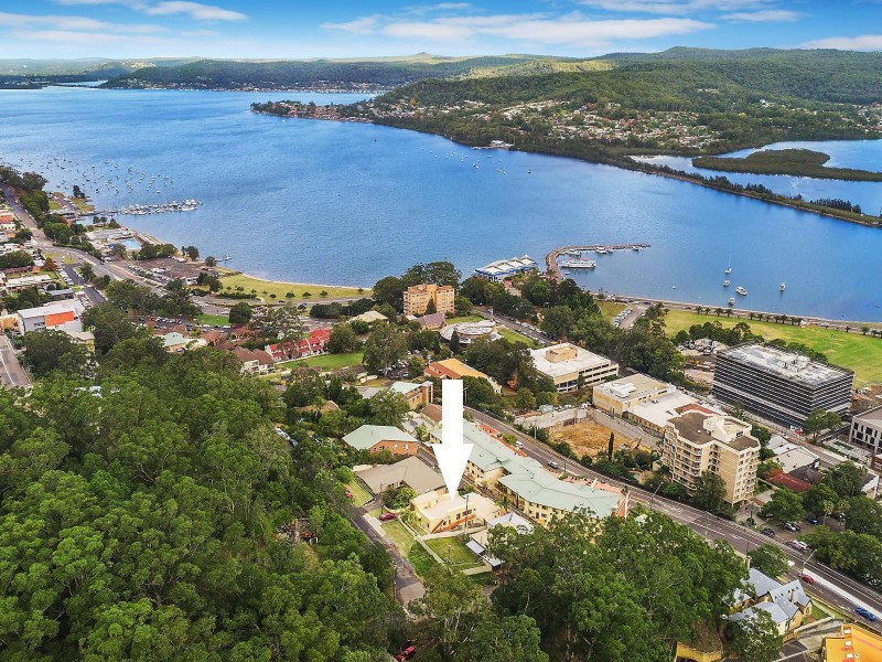 1/104 John Whiteway Drive, Gosford NSW 2250