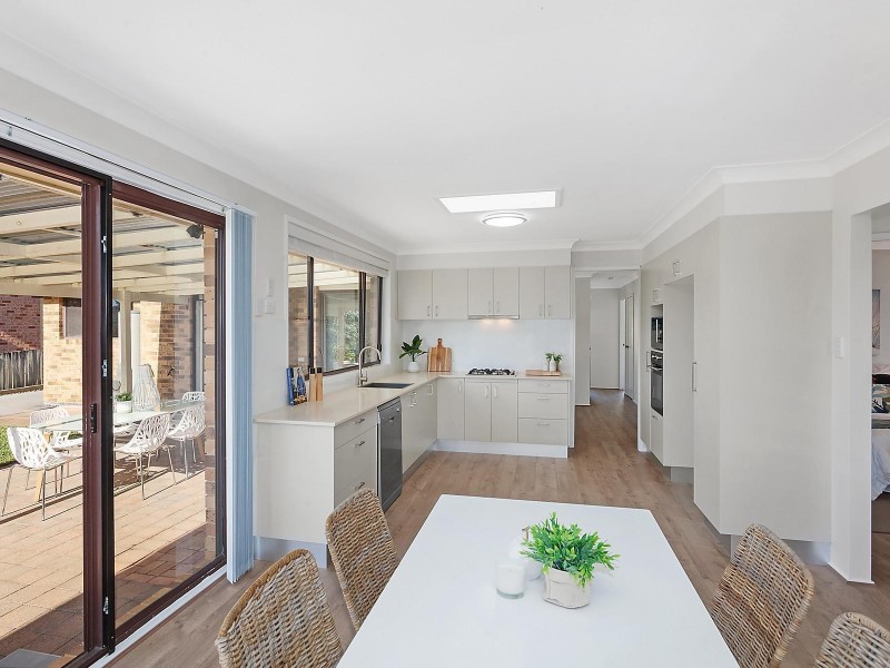 6 Treeline Close, Narara NSW 2250