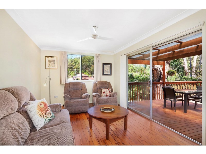 3 Coral Tree Place, Point Clare NSW 2250