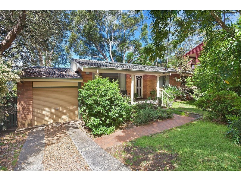3 Coral Tree Place, Point Clare NSW 2250