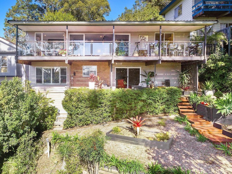 33 Penang Street, Point Clare NSW 2250