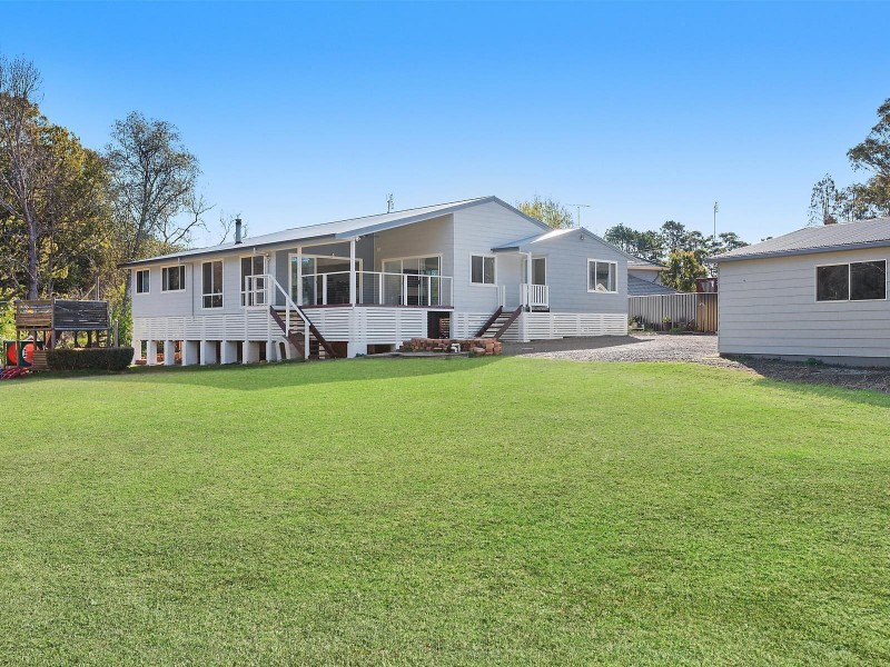 7 Mannings Road, Lisarow NSW 2250