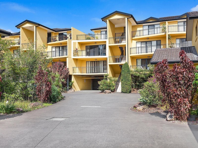 21/2 Adcock Avenue, West Gosford NSW 2250