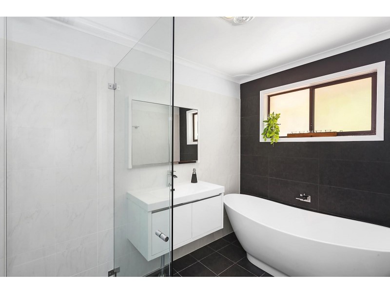 280 Avoca Drive, Avoca Beach NSW 2251