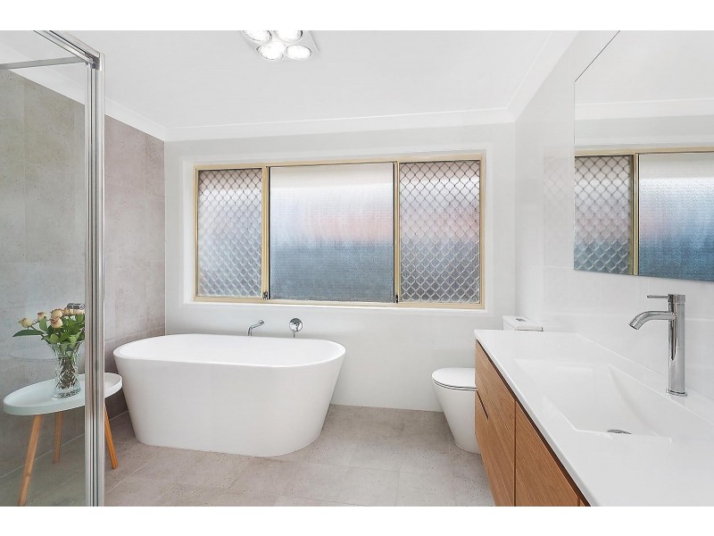 6 Acorn Place, Ourimbah NSW 2258