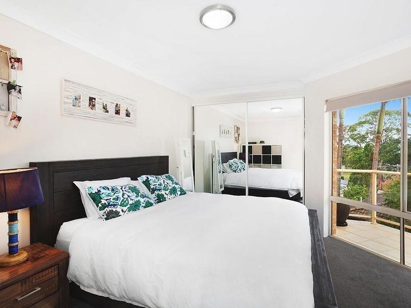 11/2 Mulkarra Avenue, Gosford NSW 2250
