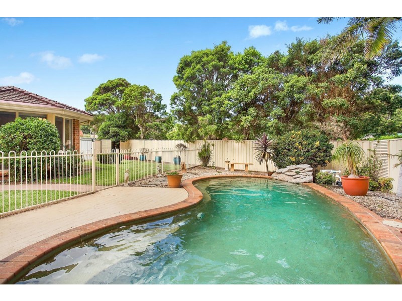 10 Tallowood Crescent, Ourimbah NSW 2258