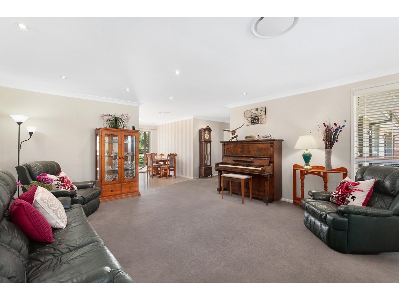 52 Beaumont Avenue, Wyoming NSW 2250